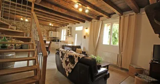 Gîte 'La réserve' à Saint Yrieix la Perche en Haute-Vienne (Nouvelle Aquitaine)
ACCES A L'ETAGE_14