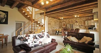 Gîte 'La réserve' à Saint Yrieix la Perche en Haute-Vienne (Nouvelle Aquitaine) 
LE SALON_17