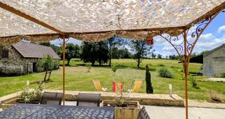 Gite du Clos du Got à Saint Yrieix La Perche en Haute-Vienne - vue de la terrasse_3 Gite du Clos du Got à Saint Yrieix La Perche en Haute-Vienne - vue de la terrasse_3