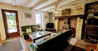 Gite du Clos du Got à Saint Yrieix La Perche en Haute-Vienne - la chambre de l'étage_10
