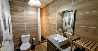 Gite du Clos du Got à Saint Yrieix La Perche en Haute-Vienne - la chambre de l'étage_16 Gite du Clos du Got à Saint Yrieix La Perche en Haute-Vienne - la chambre de l'étage_16