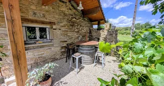 Gite du Clos du Got à Saint Yrieix La Perche en Haute-Vienne - petite terrasse couverte au pignon_4 Gite du Clos du Got à Saint Yrieix La Perche en Haute-Vienne - petite terrasse couverte au pignon_4