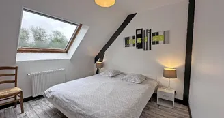 Gîte de la Châtaigneraie à Saint Yrieix La Perche en Haute-Vienne (Nouvelle Aquitaine) - chambre 1 - version lits rapprochés_28