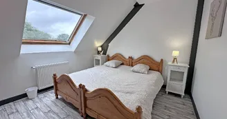 Gîte de la Châtaigneraie à Saint Yrieix La Perche en Haute-Vienne (Nouvelle Aquitaine) - chambre 3 - version lits rapprochés_46