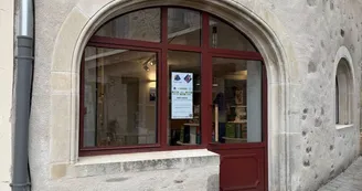 entrée Office de Tourisme Pays de ST YRIEIX