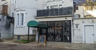 le café D100 extérieur